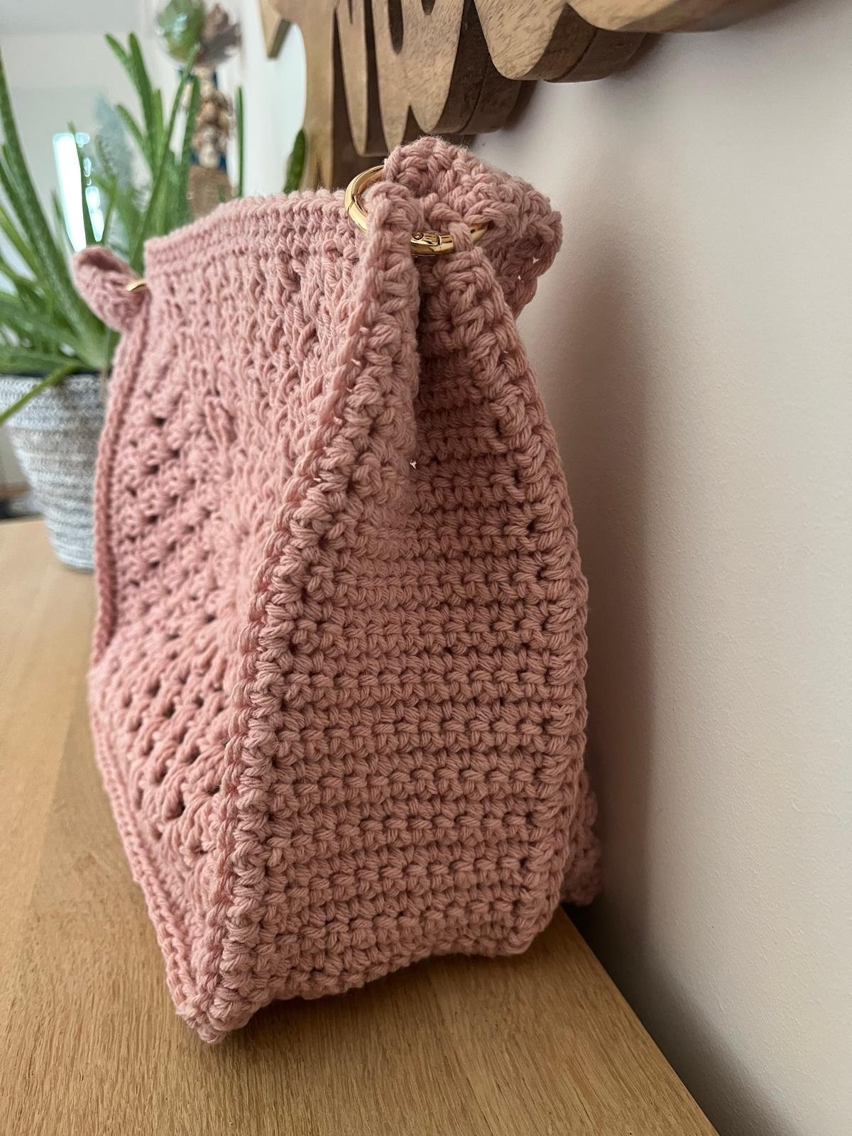 sac bandoulière crocheté à la main rose poudré - sac bohème chic - sac floral en coton - sac artisanal femme - cadeau fait main
