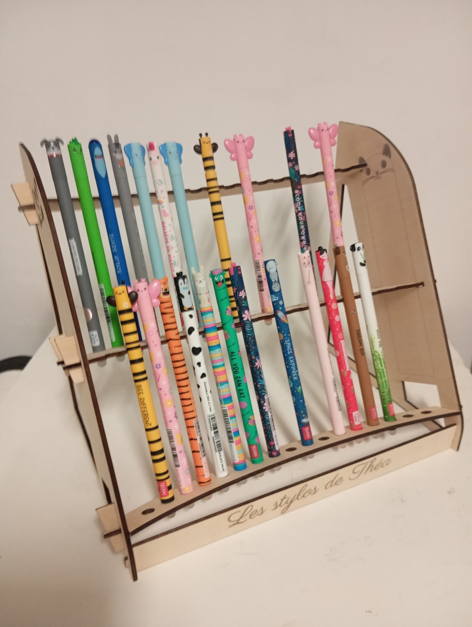 Présentoir en bois stylos Légami, support de stylos décoratif légami, personnalisable, organisateur de stylos, cadeau parfait pour les fans