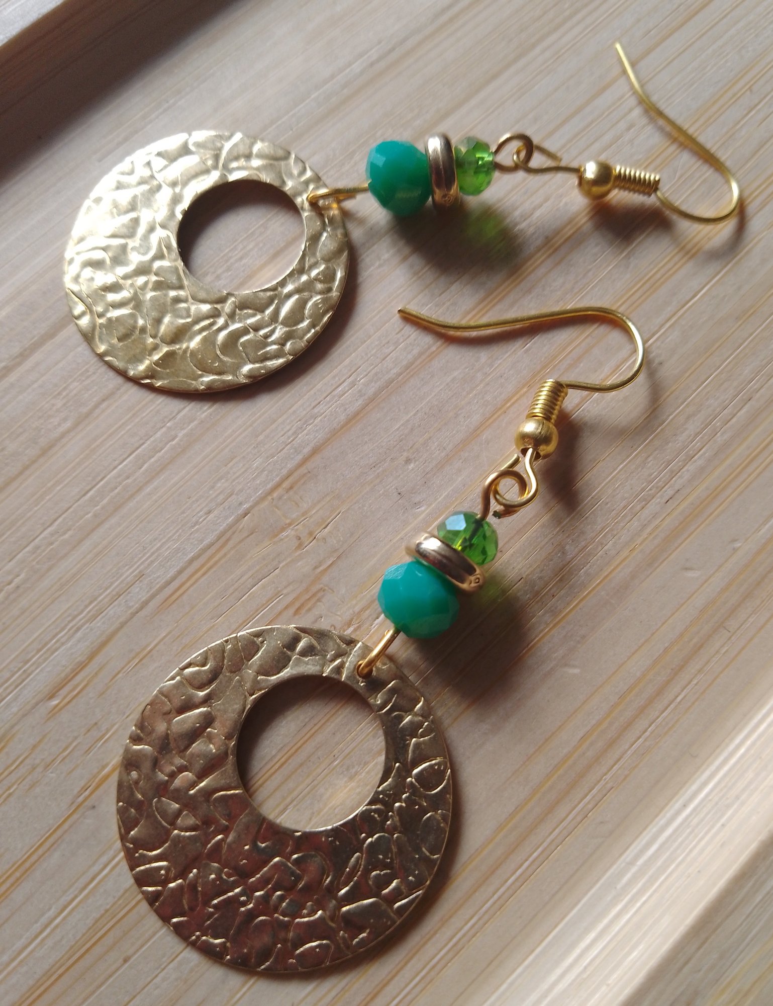 Boucles d'oreilles vert et doré