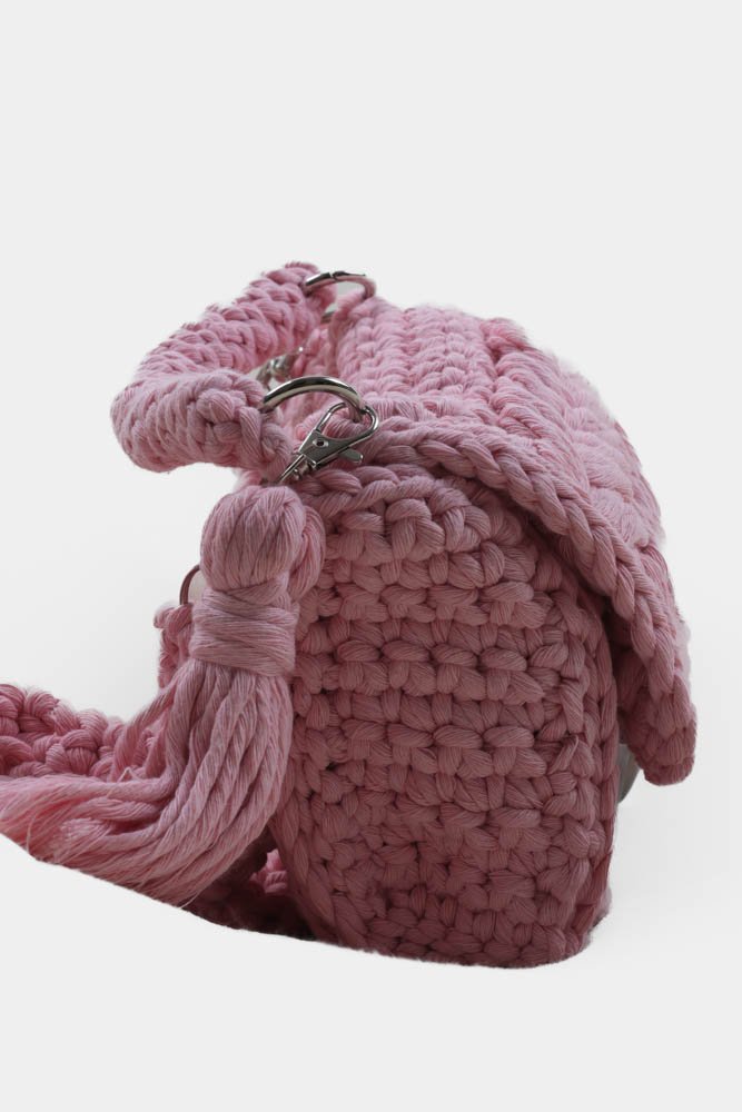 sac à main chic et tendance rose bandoulière ou porté main crochet tissé main avec pompon et bandoulière amovibles