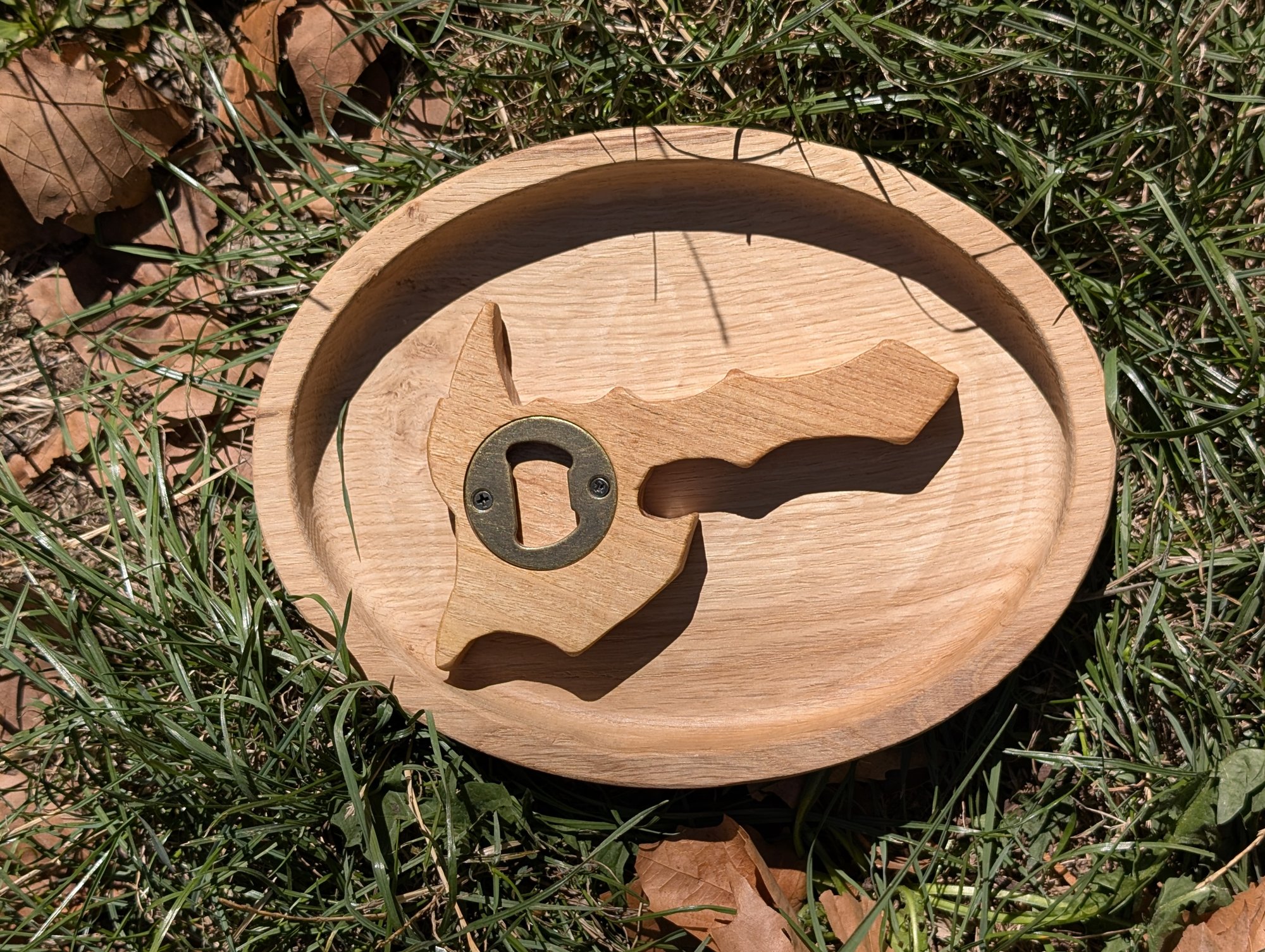 Décapsuleur en forme de hache (bois clair)