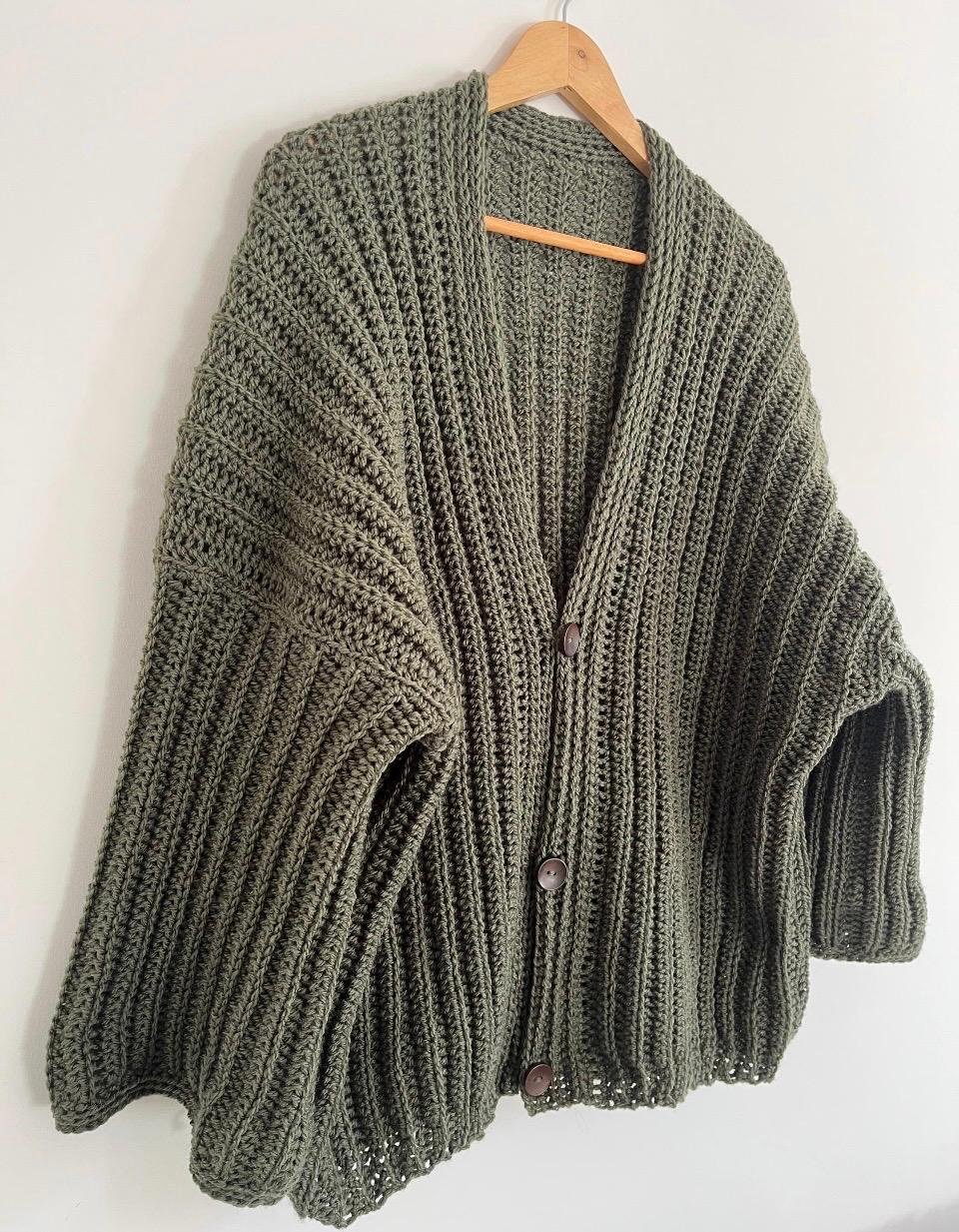 Cardigan veste oversize longue au crochet fait main