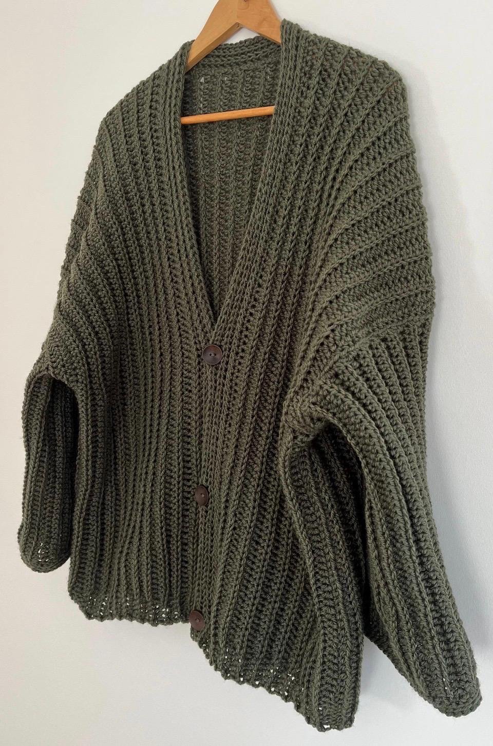 Cardigan veste oversize longue au crochet fait main