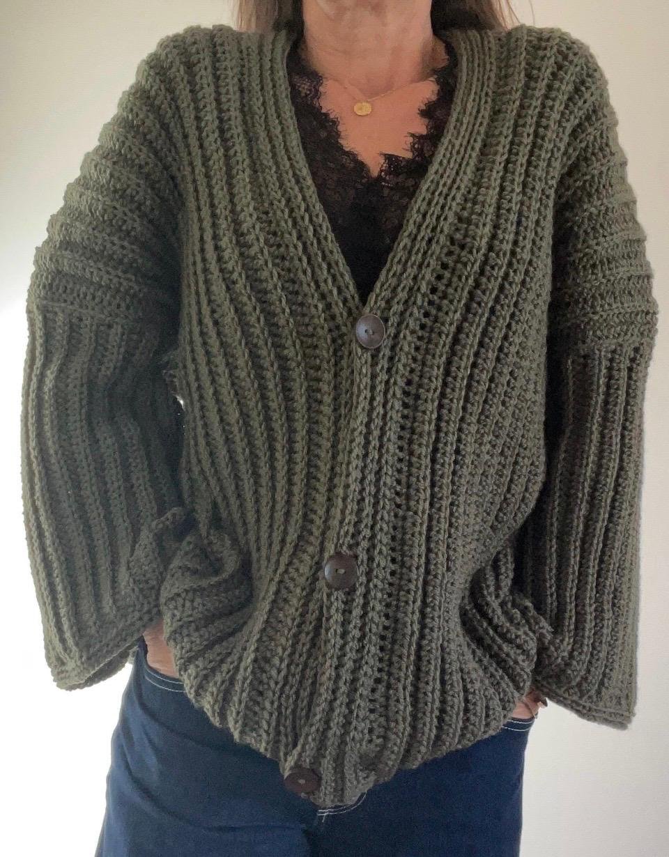 Cardigan veste oversize longue au crochet fait main