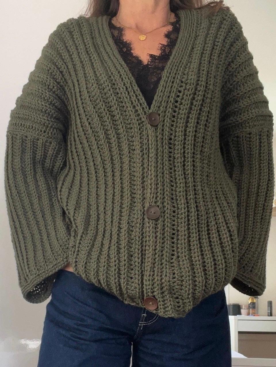 Cardigan veste oversize longue au crochet fait main