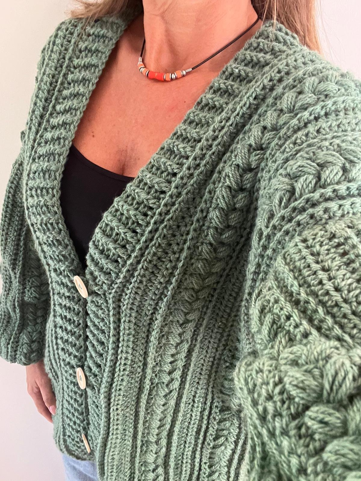 Gilet femme au crochet - cardigan fait main à torsades - veste chaude style irlandais - gilet oversize bohème