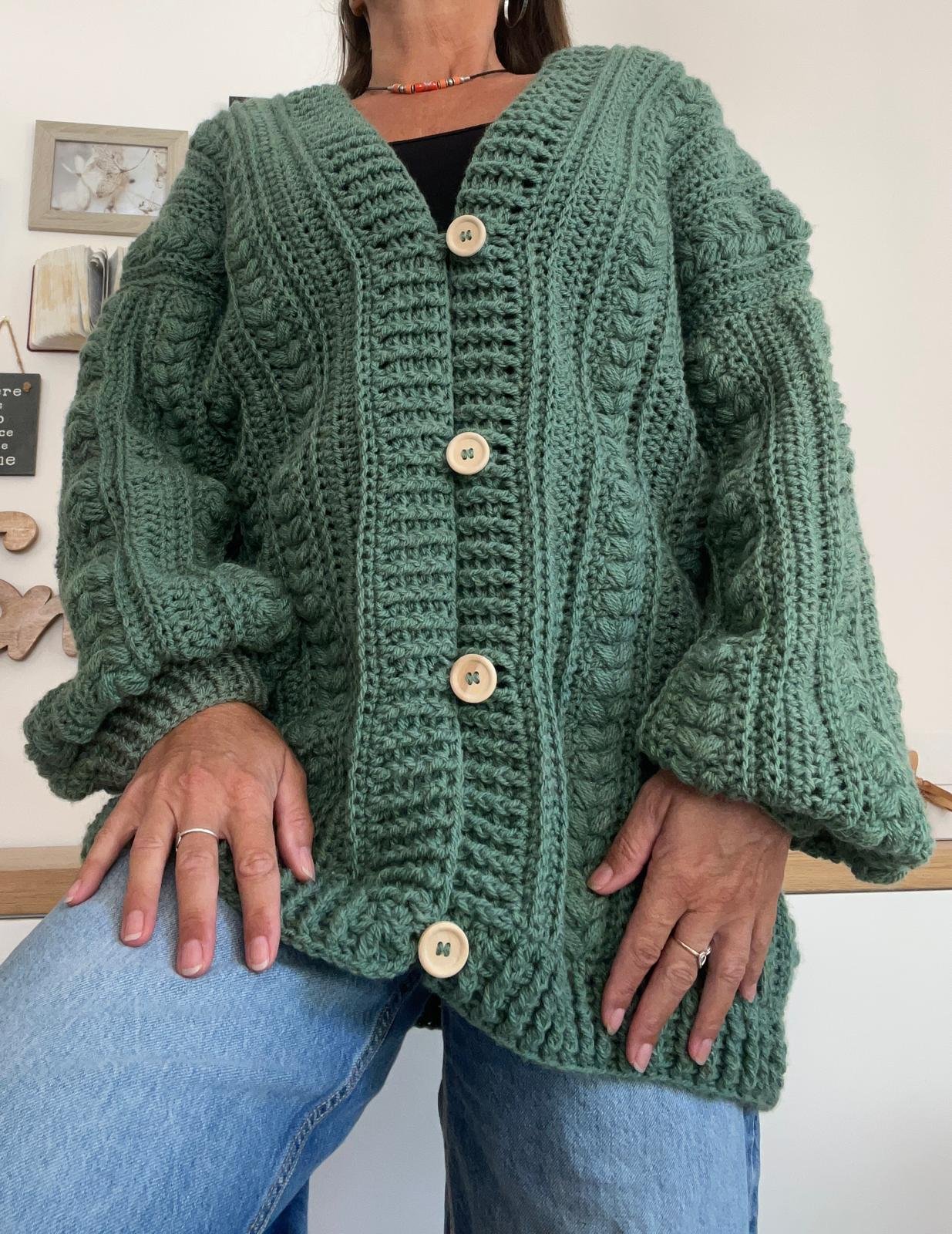Gilet femme au crochet - cardigan fait main à torsades - veste chaude style irlandais - gilet oversize bohème