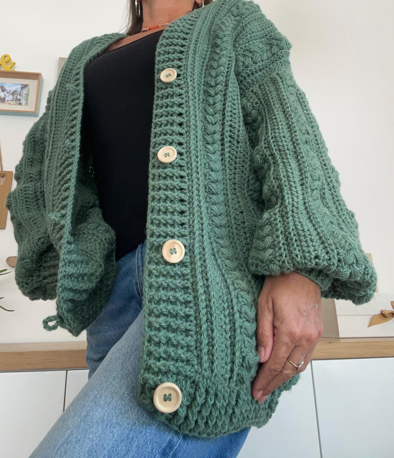 Gilet femme au crochet - cardigan fait main à torsades - veste chaude style irlandais - gilet oversize bohème