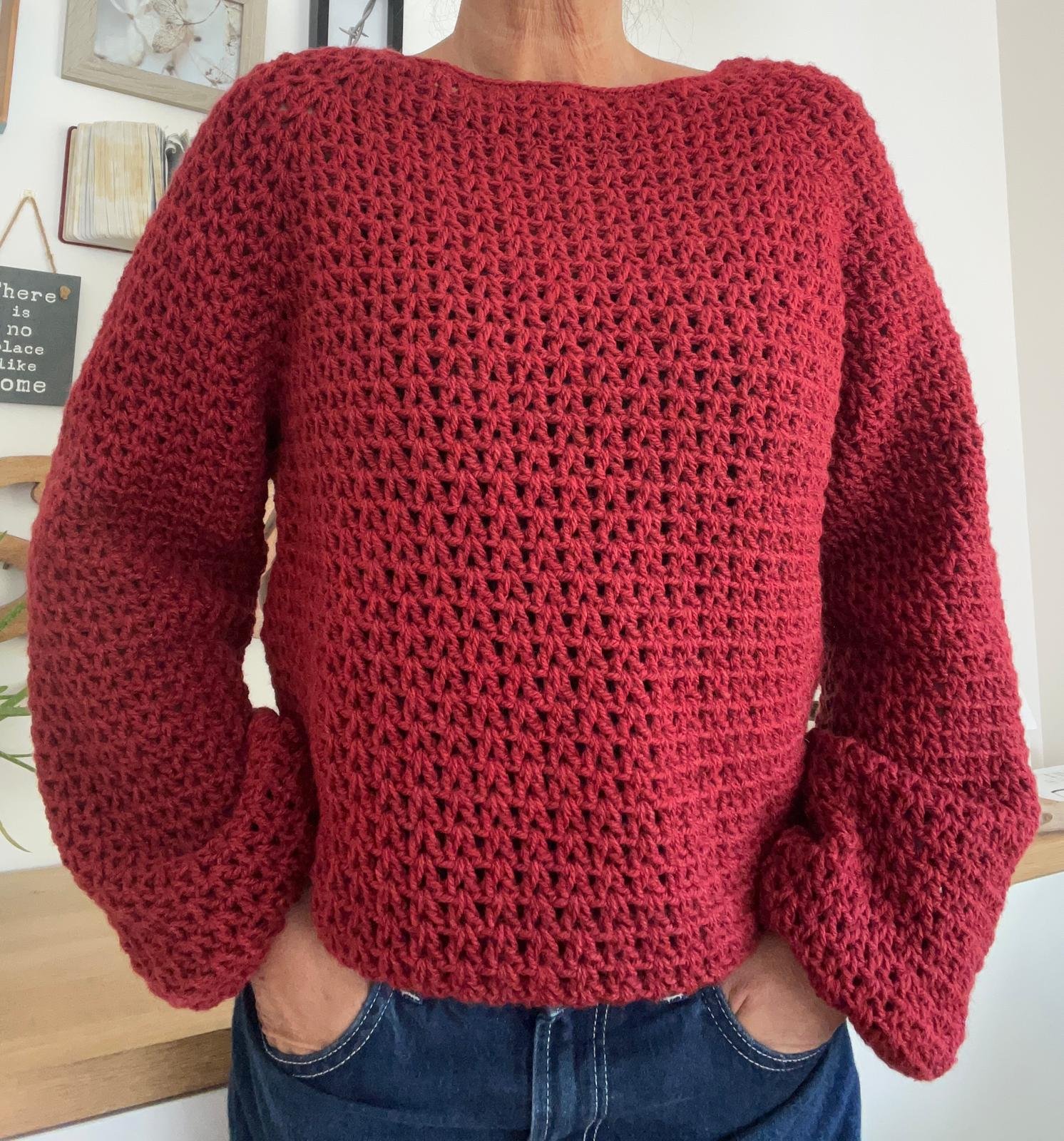 Pull femme au crochet fait main rouge
