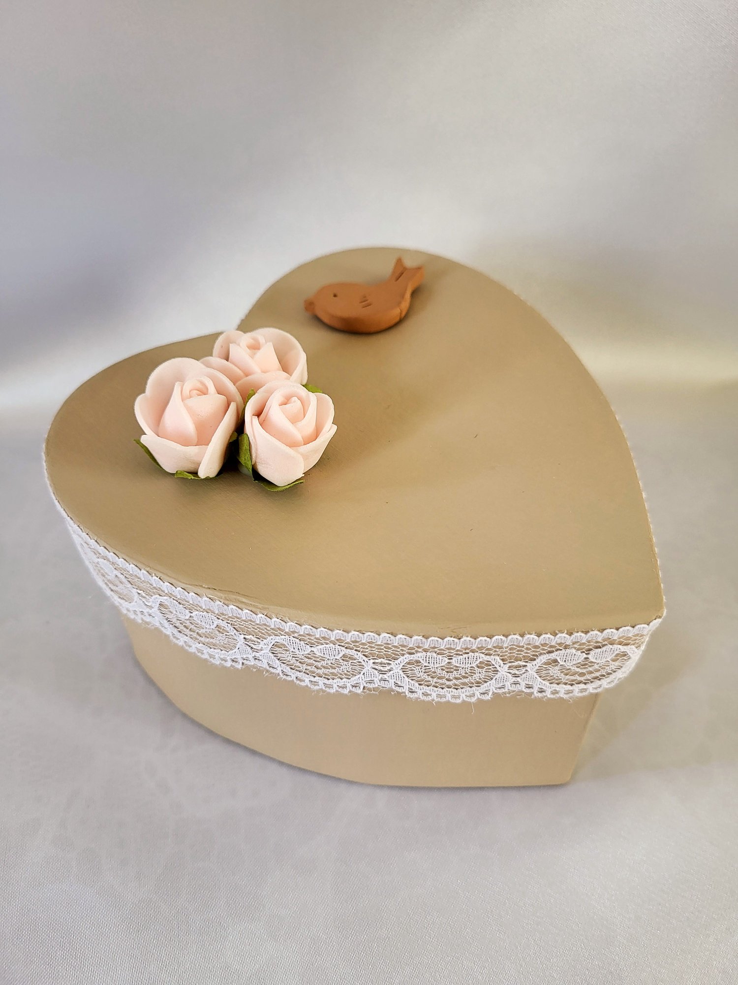 Boîte cadeau cœur romantique shabby chic beige rosé "Mon Amour"