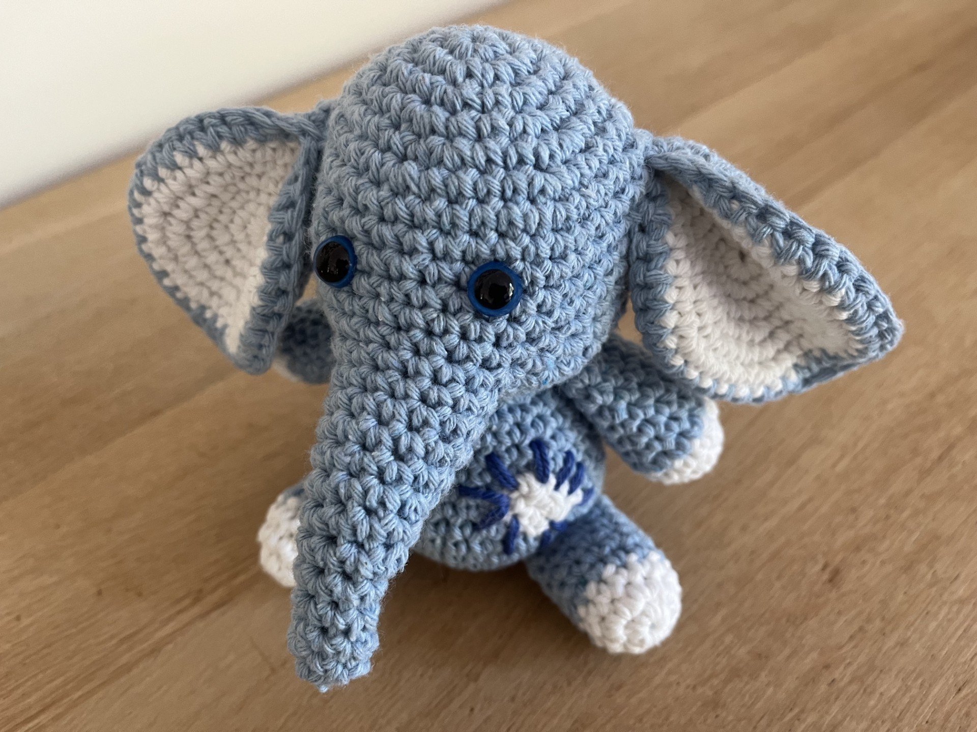 éléphant peluche jouet au crochet