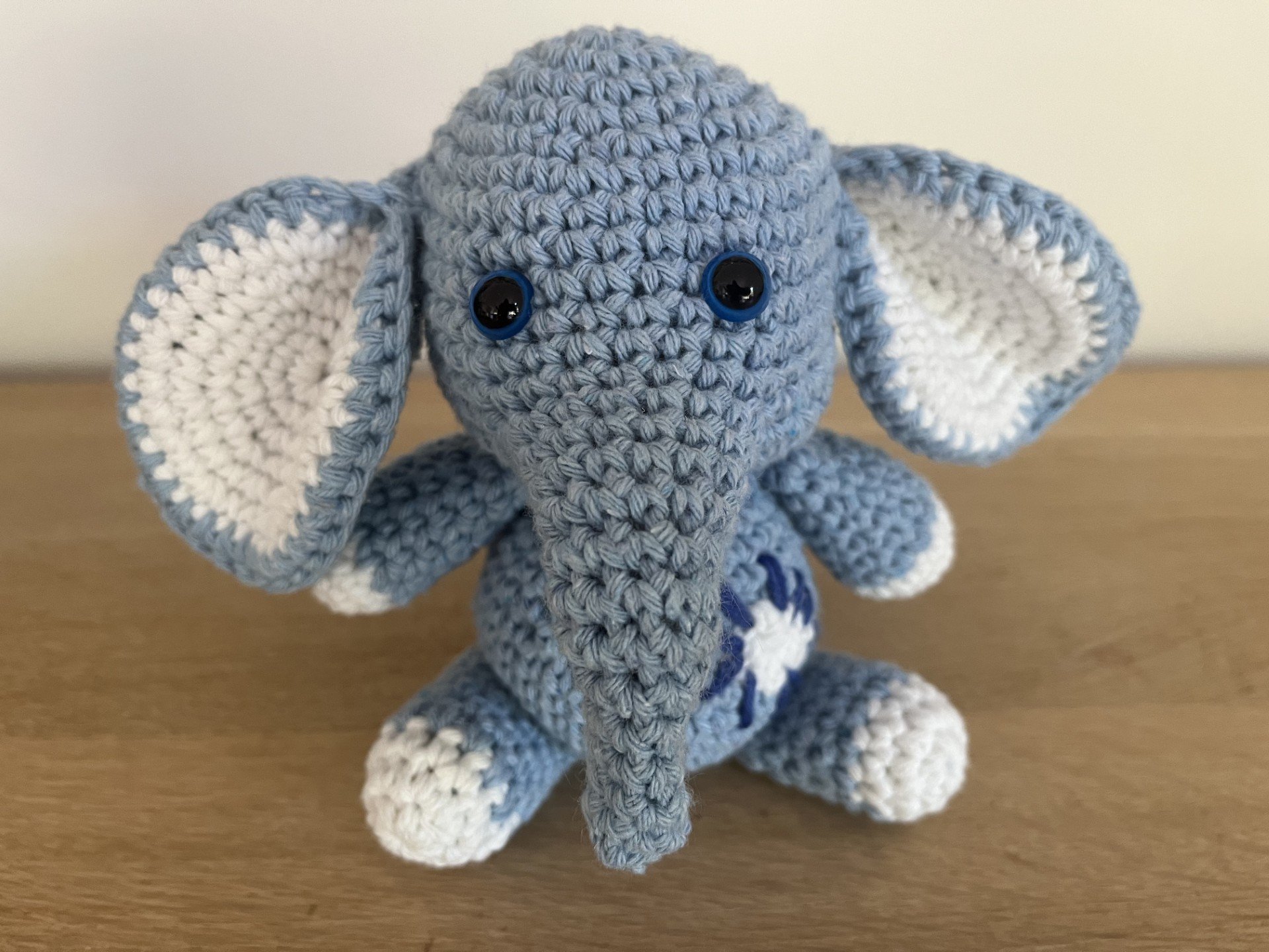 éléphant peluche jouet au crochet