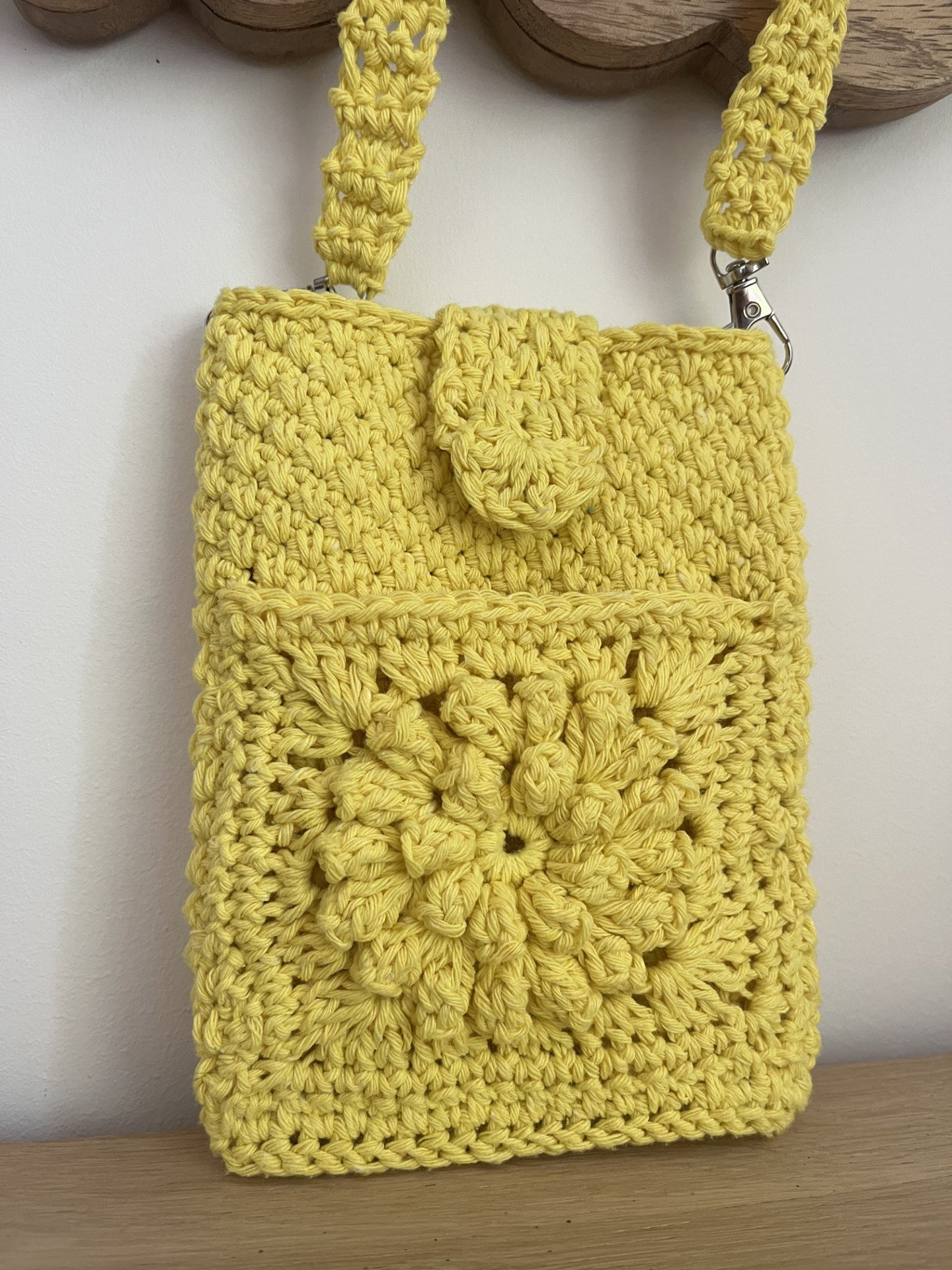 sac bandoulière pochette au crochet style bohème jaune