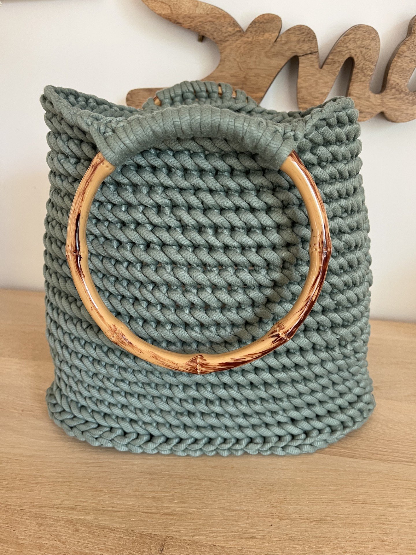 sac crochet kaki avec poignées bambou, sac cabas, sac fourre tout, sac tissé à la main, sac à main, sac léger solide et durable